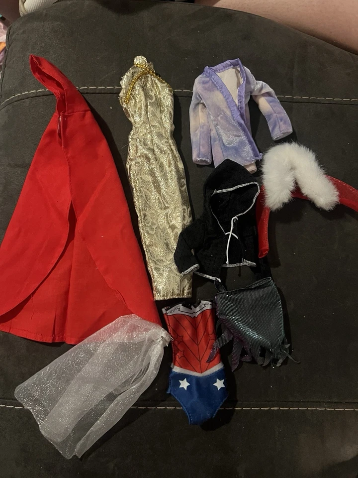 Se adapta a Barbie: ropa y trajes (52) Foto 1 de 1