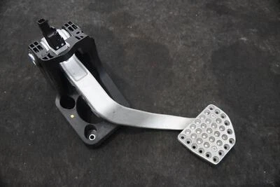 Conjunto de placa de suporte de pedal de freio 261832 OEM Ferrari California T 2015-18 - Imagem 1 de 4