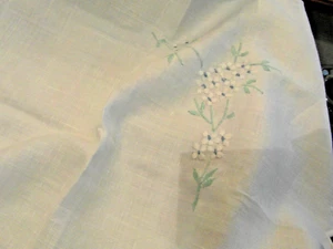 ANTIQUE EMBROIDERED TABLECLOTH 42" 107CM SQUARE WITH DELICATE FLOWER SPRAYS - Picture 1 of 8