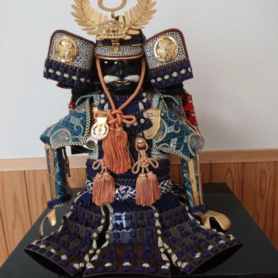 Japonés Yoroi "Ieyasu Tokugwa" 徳川家康 "Samurai Armadura Kabuto conjunto Shogun adorno Foto 1 de 4