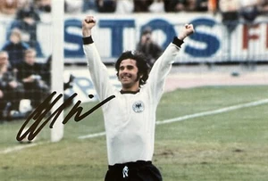 GERD MULLER HAND SIGNED 6X4 WEST GERMANY PHOTO + PROOF 4 - Picture 1 of 2