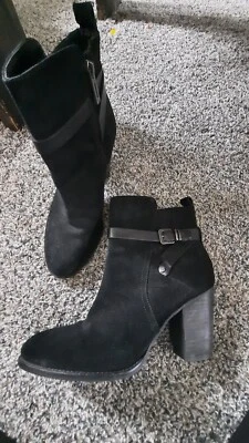 Botín Ivanka Trump Folli de cuero negro con tacón para mujer 9,5 Foto 1 de 4