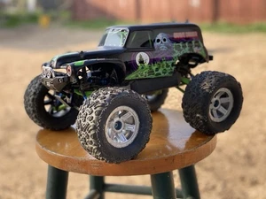 🔥🔥🔥RARE! Traxxas Summit 1/16 Grave Digger Monster Jam🔥🔥🔥 - Picture 1 of 4