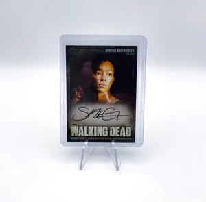 SONEQUA MARTIN-GREEN as Sasha - 2014 The Walking Dead Stagione 3 Parte 2 Auto #A19 - Foto 1 di 4