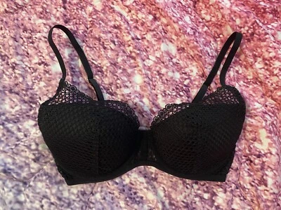 Victoria's Secret 32D Fishnet Mesh Underwire Padded Push Up Bra - Image 1 of 4