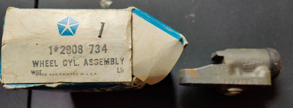 Conjunto de cilindro de rueda Mopar # 2908734 OEM NOS / Se adapta a Ford B7000 1983 Foto 1 de 1