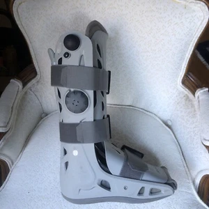 Aircast walking boot Rebound Air Walker Medium Broken Leg Ankle Fast Shipping - Picture 1 of 23