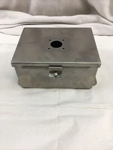 Stainless Steel Electrical Enclosure 8" x 6" x 4" With Ears & 1-1/4" Light KO - Picture 1 of 4