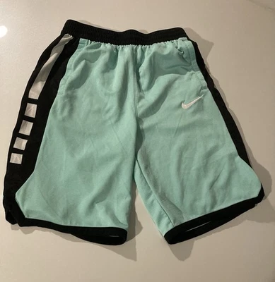 Pantalones cortos de baloncesto Nike Dri-Fit Youth XL verde menta con cordón Foto 1 de 4