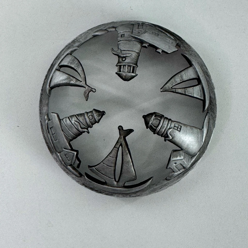 Yankee Candle iIluma Tarro Tapa Topper 2003 Art Deco Bronce 14.5 y 22oz Frascos Foto 1 de 2