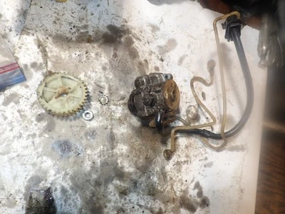 Yamaha AS2 125 Twin 1970?  Bomba de inyección de aceite de 2 ciclos Foto 1 de 4