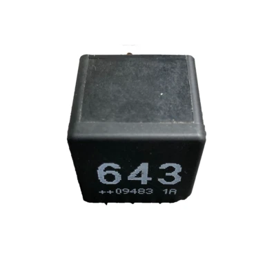 95-23 Audi A6 Quattro Front/Rear Power Relay Control Module 4 Pins OEM 8K0951253 - Image 1 of 4