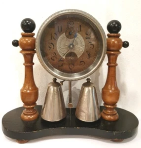 Antico Orologio Sveglia Liberty Deco In Legno - Foto 1 di 2