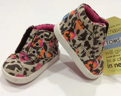 *NEW* TOMS Toddler Girls Paseo Fuchsia Floral Leopard Print Slip-On Sneaker Sz 3 - Image 1 of 4