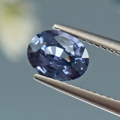 Espinela natural sin tratar 1,20 quilates, bien cortada (01953) Foto 1 de 3