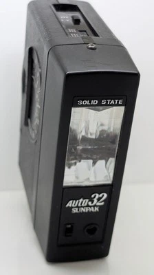 Retro Auto 32 Sunpak Camera Flash - Solid State - Boxed - Image 1 of 4