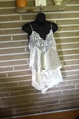Vintage 90s Victoria's Secret Gold Label 2pc lingerie Set Cami large bridal - Image 1 of 4