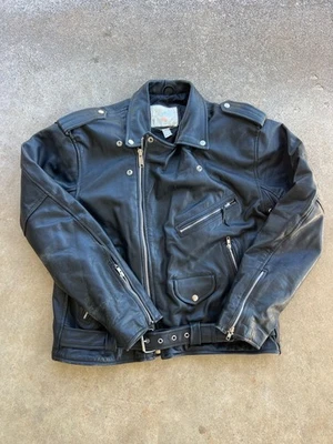 Chaqueta de motocicleta de cuero negra vintage Vanguard para hombre con cintura y bordado con cinturón Foto 1 de 4