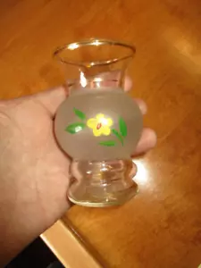 ¡Jarrón de flores amarillas pintado a mano hojas verdes jarrón de vidrio esmerilado! - Imagen 1 de 8