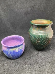 2 artist signed pottery vases - Picture 1 of 5