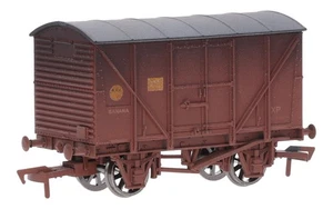 4F-016-022 12T Banana Van Weathered, Incorrect Box (Pre-Owned) - Picture 1 of 1