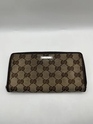 Auténtica Cartera Gucci Beige y Marrón Monograma Largo Cremallera Alrededor Usada en Excelente Condición Foto 1 de 4