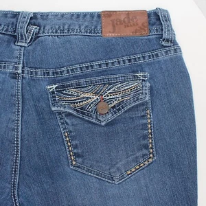 Jeans Jade Denim Azul Juniors Talla 11-12 Bolsillos Bordados - Imagen 1 de 16
