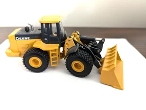 John Deere 824J Wheel Loader - Picture 1 of 3