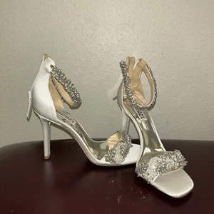 BADGLEY MISCHKA Wedding Heels Women Size 7.5 Beaded With Pearls 3” Heels - Picture 1 of 13