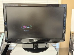 LG 22LH20-UA 21.5” Monitor Screen FOR PARTS - Picture 1 of 7