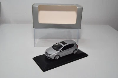 B38 1:43 MINICHAMPS VW VOLKSWAGEN GOLF V R32 MET. RIVENDITORE GRIGIO NUOVO CO... - Immagine 1 di 4