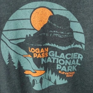 Montana Glacier National Park Logan Pass t-shirt XL Green Brand Bella-canvas - Picture 1 of 6