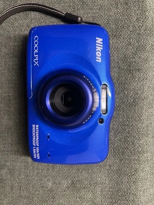 Nikon Coolpix S32 13.2MP Digitalkamera Blau Unterwasser - Bild 1 von 4