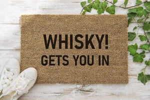 Indoor Kokos Fußmatte 70x40 WHISKY bekommt Kokos Innentür/Fußmatte schabloniert - Bild 1 von 5