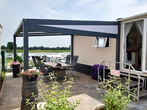 Chalet mit Stellplatz, 5 Jahre alt, in Blitterswijck aan De Maas in Niederland - Afbeelding 1 van 24