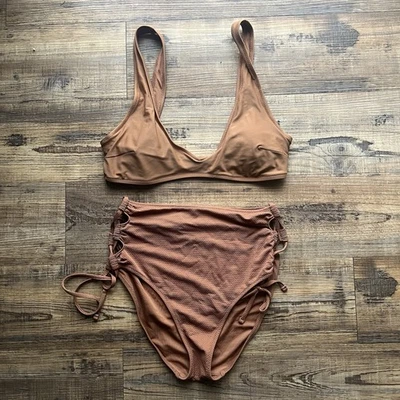 Traje de baño Aerie para mujer marrón de dos piezas con cuello redondo cintura alta talla mediana Foto 1 de 4