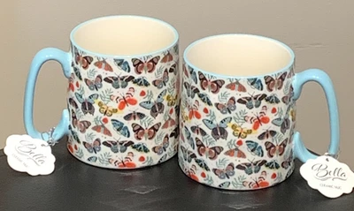 CONJUNTO DE 2 Novas Canecas de Cerâmica Multicoloridas Strawberry Street Butterfly Idênticas Novo com etiquetas - Imagem 1 de 4