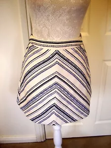 BNWT NEW LOOK CREAM & BLUE CHEVRON TEXTURED SHORT SKIRT UK 12 RRP £22.99 - Picture 1 of 6