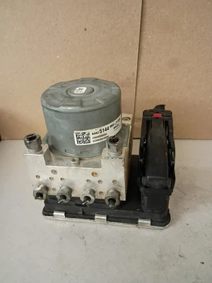 2020-2022 GMC Terrain SLE módulo de bomba de freio abs antibloqueio 84825144 fabricante de equipamento original - Imagem 1 de 4