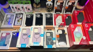 *NEW Bulk Wholesale Lot (92 Items) of Mixed iPhone 15 (Plus/Pro/Max) Cases* - Picture 1 of 7