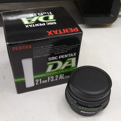 PENTAX HD DA 21MM F3.2AL LIMITED Camera Lens - Image 1 of 4
