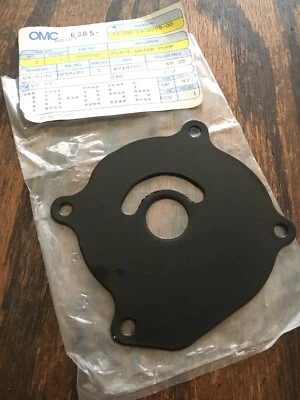 New OEM JOHNSON EVINRUDE WATER PUMP PLATE 0338552 338552 - Image 1 of 4