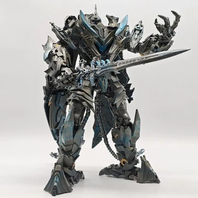 Baiwei TW-1104 Strafe Pterosaur Transformabl Toys Model Action Figure Collection - Image 1 of 4