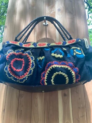 Bolso bordado BCBG Max Azria Foto 1 de 4