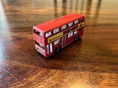 Matchbox MB17C 1981 RED ROWNTREES Fruit Gums Leyland Titan London Bus MIN Mail - Image 1 of 4
