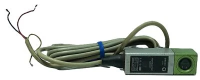 Omron E3S-3DE11 12-24 V DC Photoelectric Sensor - Image 1 of 4