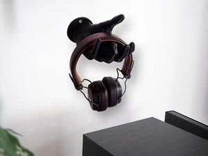 Wall Mounted Hanger in the shape of Hand with Oval Base / Controller Holder - Picture 1 of 10