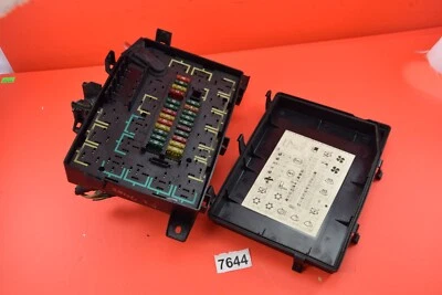 F#2 95-02 Genuine Land Rover Range Rover P38  Fuse Box Relay Fusebox AMR6476 V3 - Image 1 of 3