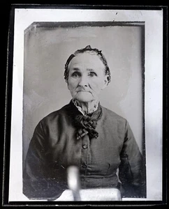 Antique Glass Negative Old Lady Grandmother High Neck Dress 5 x 4 in C1912 - Picture 1 of 4
