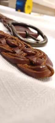 RARO Cinturón Gap Nudo Tejido Alternativo 33 Pulgadas Largo 1-1/4" Ancho Marrón Oscuro Cuero  Foto 1 de 4